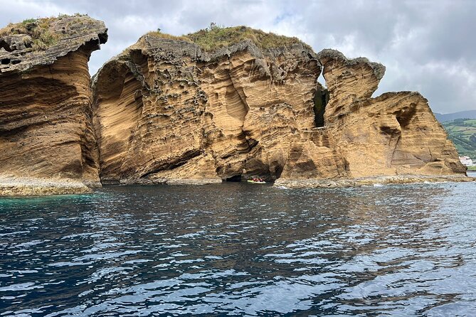 3 Hour Kayak Guided Tour in Islet of Vila Franca Do Campo - Who this tour suits, and who should skip it