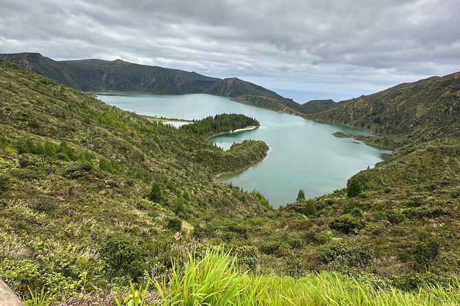 4x4 Half-Day - Lagoa do Fogo - From Ponta Delgada to Lagoa do Fogo, you get a packed 3-hour plan