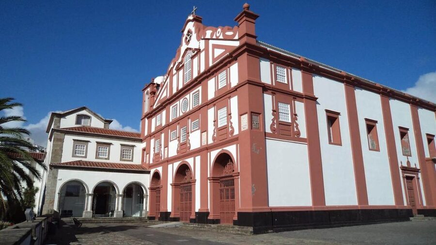 Angra do Heroísmo: Walking Tour with Local Pastry and Coffee - Teatro Angrense and the shift from religion to public life