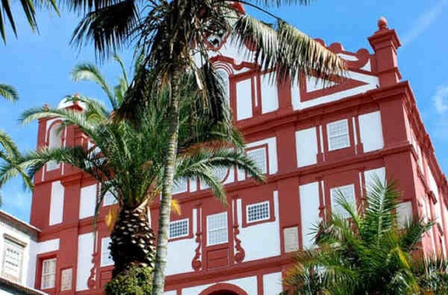 Angra do Heroísmo: Walking Tour with Local Pastry and Coffee - Jardim Duque da Terceira and Alto da Memoria: the payoff views