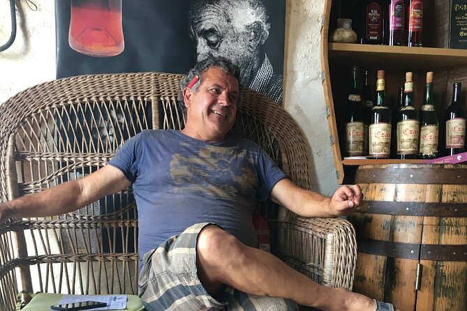 Award-Winning Luxury Wine Tasting at the Czar Pico Winery - Stop 1 at the UNESCO lava-rock vineyards: what you’re really seeing