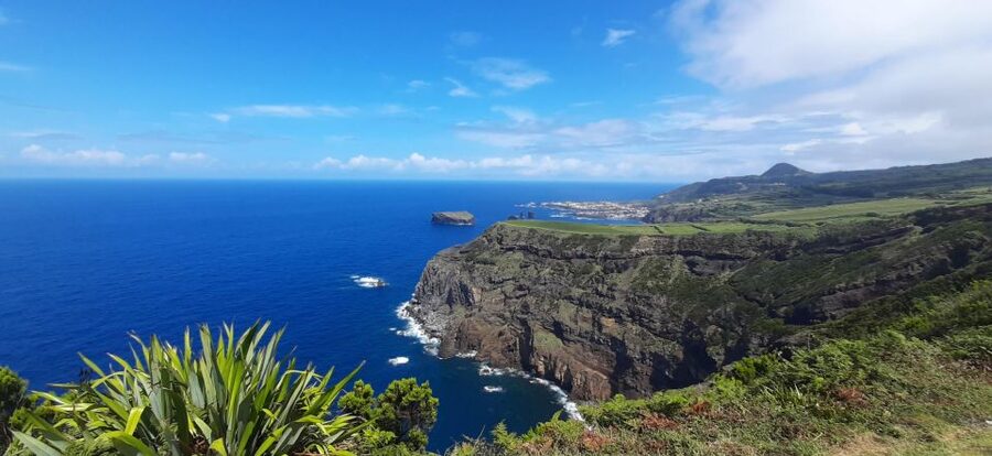 Azores: Private tour to All São Miguel island with lunch - Lunch in Furnas, Achada break, and what you should expect
