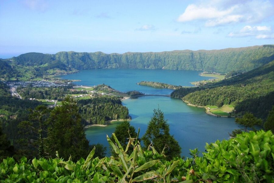 Azores: Sete Cidades Scenic Jeep Tour from Ponta Delgada - Should you book the Sete Cidades Scenic Jeep Tour?