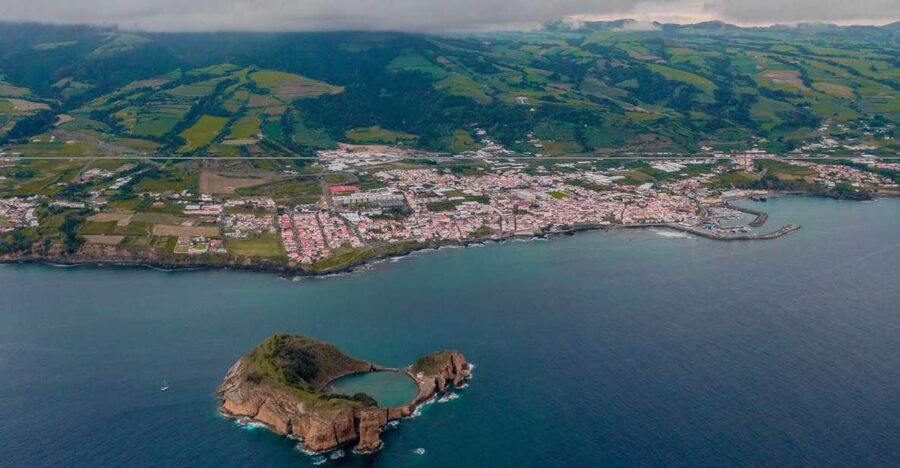 Boat Tour around Vila Franca do Campo Islet in Azores - The speedboat leg: fast views and quick context