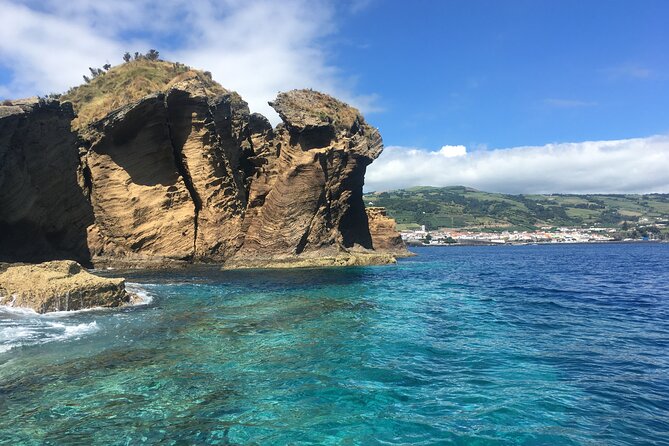 Boat Trip Around the Islet of Vila Franca do Campo - What the guide teaches: geology, biodiversity, and history at sea level