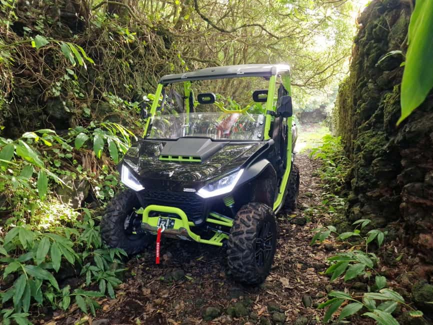 Buggy tour through the vineyards of Pico Island - Gear and safety: goggles, helmet, and seatbelts