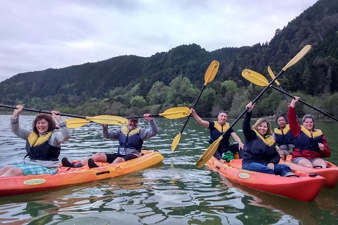 Canoeing at Furnas Lake - What a 2-hour paddle on São Miguel covers