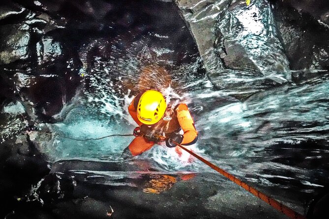 Canyoning in Salto do Cabrito (Sao Miguel - Azores) - Who this tour suits best