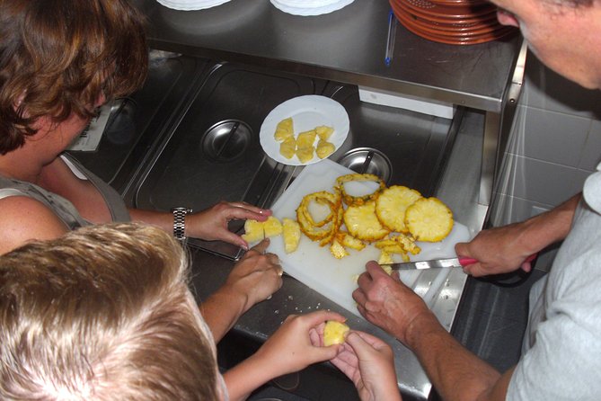 Chef for a day | Boss for a day (Min. 4 Participants) - Lagoa das Furnas cooking time: when you become the chef