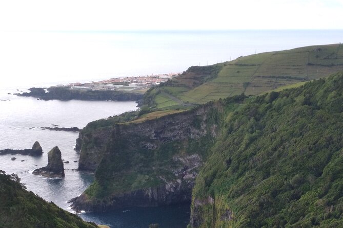 Complete Tour of Flores Island in the Azores - Stop 5: Caldeira Funda and Caldeira Rasa, Two Craters, Two Moods