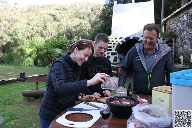 Cooking Class - Meet António (and Phillip): why the hosting style matters