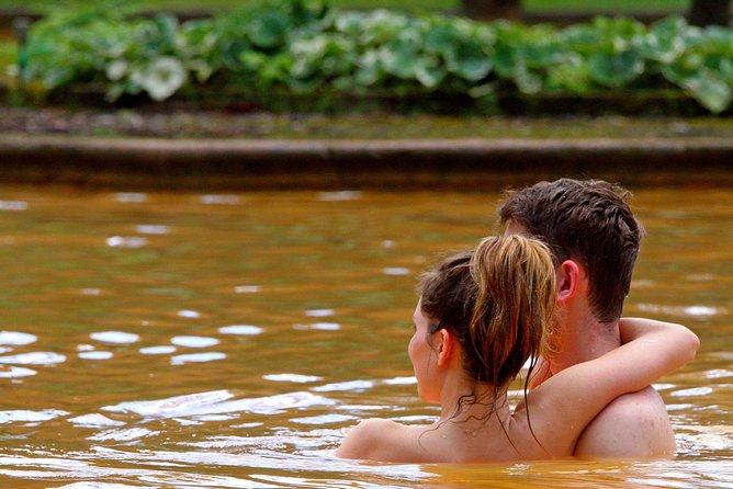 Couples PRIVATE Hybrid 4X4 Tour - Furnas (Inc Hot Springs and 3 Course Lunch) - The “cozido” lunch moment: food that makes the volcano tangible