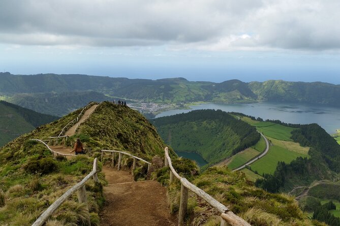 Discover São Miguel: Full Day Fogo and Sete Cidades with lunch - Why Lagoa do Fogo and Sete Cidades in One Day Works