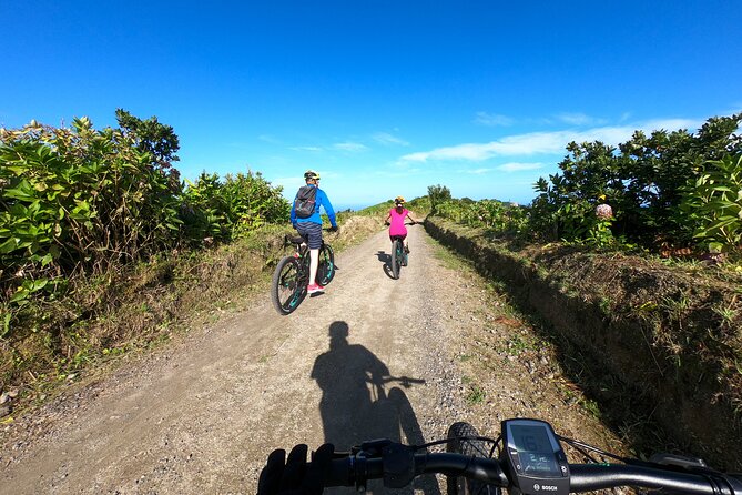 E-bike Sete Cidades- "All Mountain" bike program - Guides and group size: the difference between a good ride and a great one