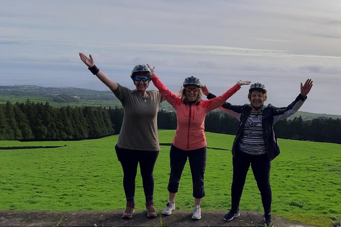 E-Bike Tour West Side | Third Island - Price and Value for a 3 to 4 Hour Guided E-Bike Ride