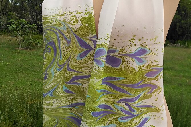 Ebru Marble Art / Ancient technique of marble painting on water - Inci’s Teaching Style: Clear Steps, Then Freedom to Create