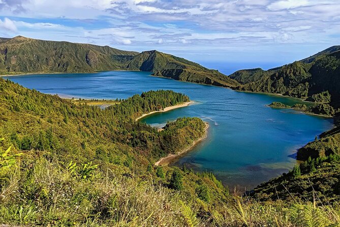 Fire Lagoon, Waterfall Route and Furna Tour - Lagoon of Fire: what makes Lagoa das Furnas feel different