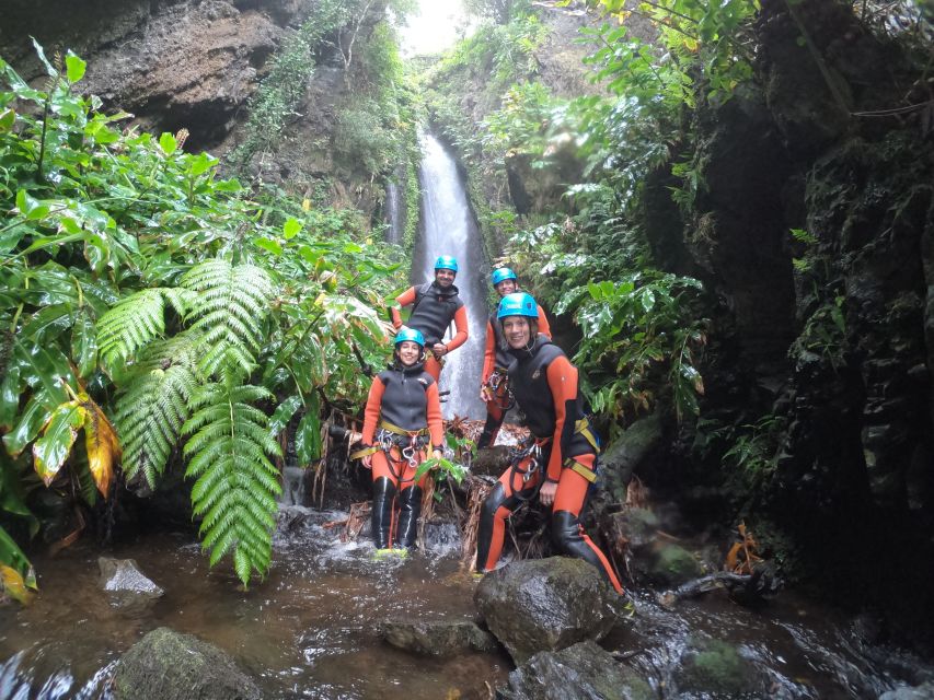 Flores: Canyoning with a Guide and Snack - Ilhéus Inferior - The drops: 6 abseils and that 18-metre moment