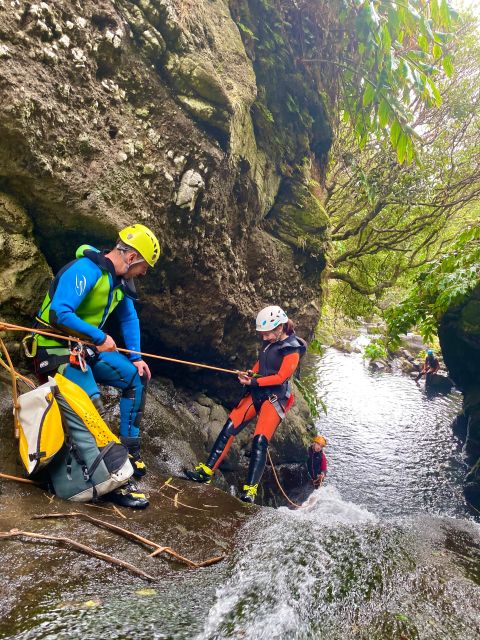 Flores: Canyoning with a Guide and Snack - Ilhéus Inferior - What a 4-hour canyoning day feels like on Flores