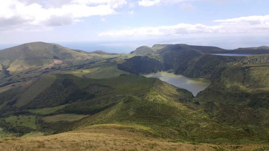 Flores Island: Full-Day Guided Tour with Lunch - Branca, Seca, Negra, and the caldeiras you cannot miss