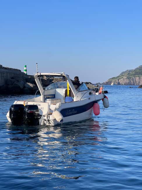 Flores Island South coast- Snorkeling tour - Porto das Poças meeting point and getting ready with the right gear