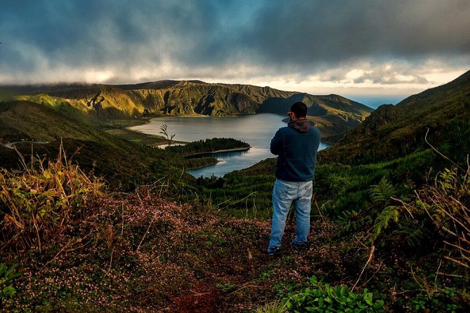 Fogo Lake hiking tour - full day - Weather and footwear: what “all weather conditions” means for you