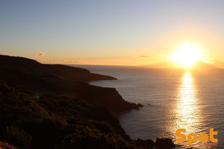 From Angra: Sunset with Local Products - What to Expect in the Vehicle and On the Ground