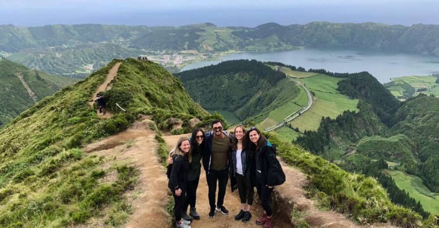 From Ponta Delgada: Sete Cidades Guided Tour - Small-group pickup in Ponta Delgada, then straight to the west