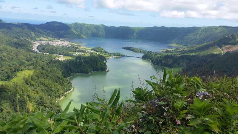 From Ponta Delgada: Sete Cidades Lakes & Fire Lake Day Tour - Why This Private 8-Hour Loop Works So Well From Ponta Delgada