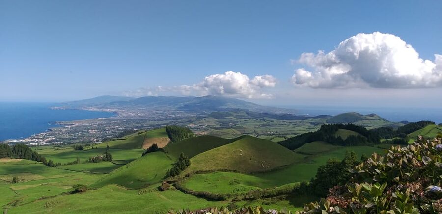 From Ponta Delgada: Sete Cidades Lakes & Fire Lake Day Tour - Pico da Barrosa and Fire Lake: The 755-Meter to 947-Meter Payoff