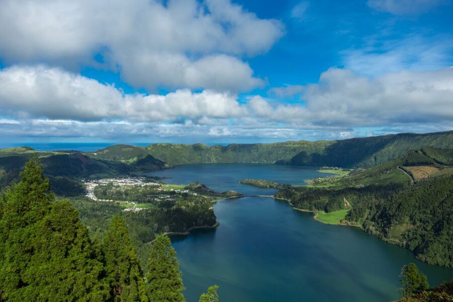 From Ponta Delgada: Vista do Rei to Sete Cidades Guided Trek - The trail’s first big payoff: Caldeira Seca and Lagoa das Sete Cidades