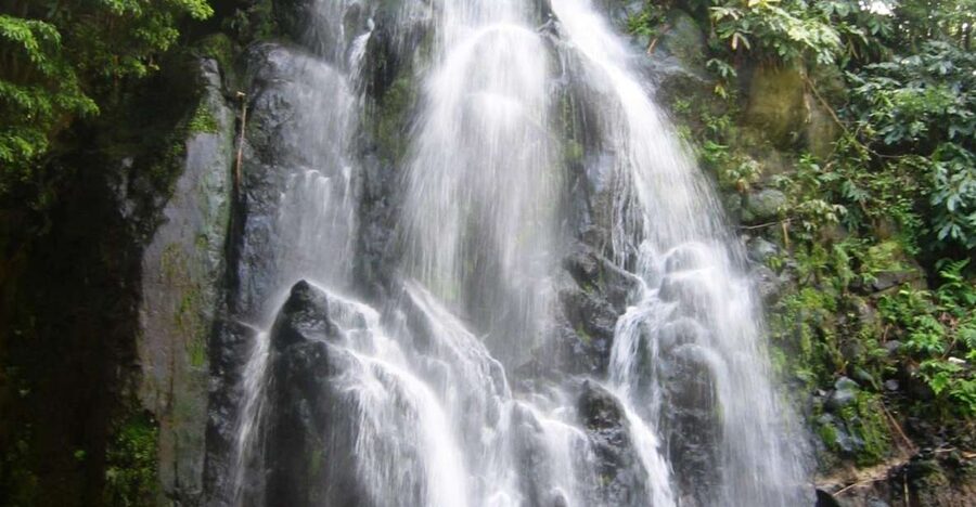 Full-Day 4x4 Nordeste Azores Tour from Ponta Delgada - Ribeira Grande and Porto Formoso ocean stops