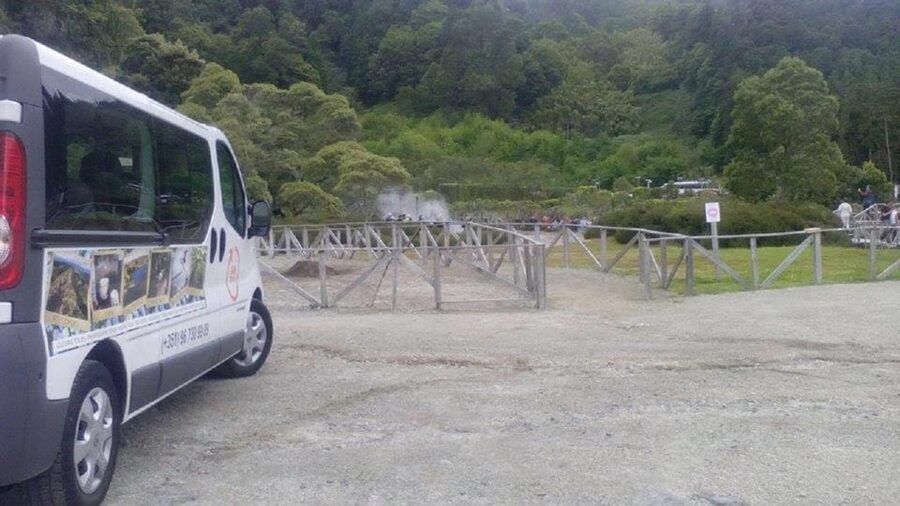 Full day Furnas | Hotsprings | Thermal Baths | Tea Factory - Ceramics, pastries, and why the small stops matter