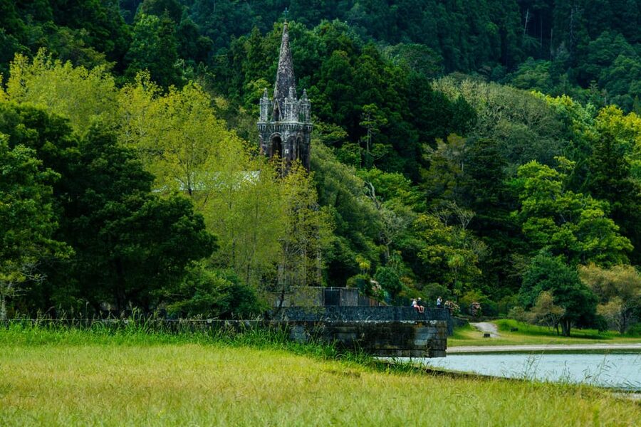 Full Day: Furnas, Tea Plantations & More With Lunch - Caloura and Vila Franca do Campo: the Atlantic warm-up