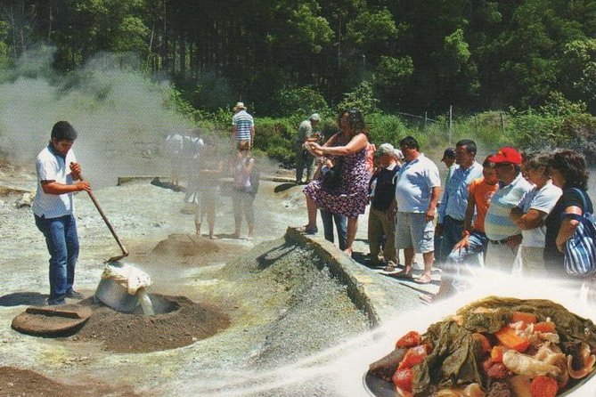 Full Day Guided Tour to Furnas with Lunch Included - Furnas and tea, with a local driver in a tiny group