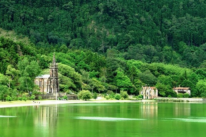 Full Day Guided Tour to Furnas with Lunch Included - Vila Franca do Campo and Santa Iria: coast views with human history