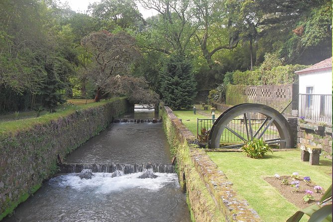 Full Day Guided Tour to Furnas with Lunch Included - Lunch in Furnas, plus what to pack for a sulfur day