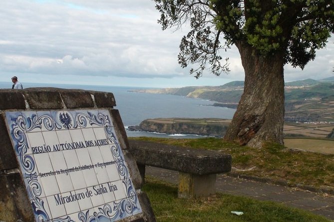 Full Day Guided Tour to Furnas with Lunch Included - Your first crater view: Lagoa das Furnas and the stew story