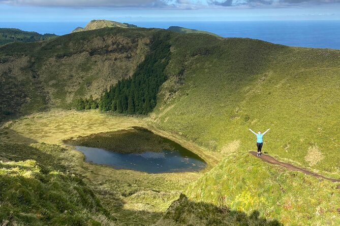 Full Day Hiking Trail Sete Cidades and Ferraria - Lagoa das Empadadas: forest walking with a lake focus