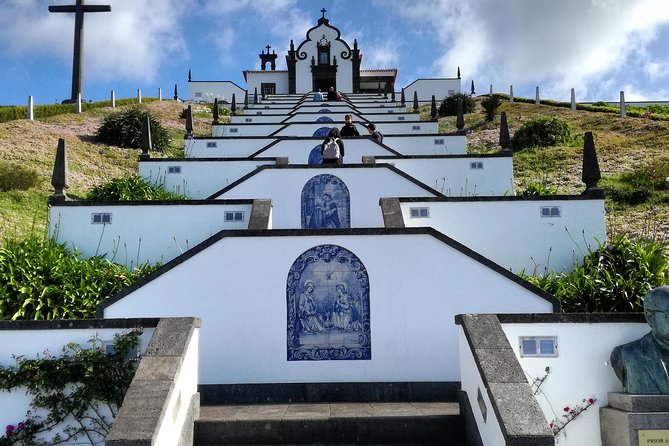 Full Day Jeep Tour Furnas with lunch (Cozido) and drinks included - Tea at Gorreana: a short stop that adds flavor to the day