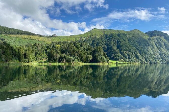 Full-Day Jeep Tour: Sete Cidades and Lagoa do Fogo - Stop 2: Lagoa do Fogo, One of the Island’s Big Lakes in 10 Minutes