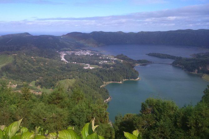Full-Day Jeep Tour: Sete Cidades and Lagoa do Fogo - Lunch Included: How This Break Keeps the Day Comfortable
