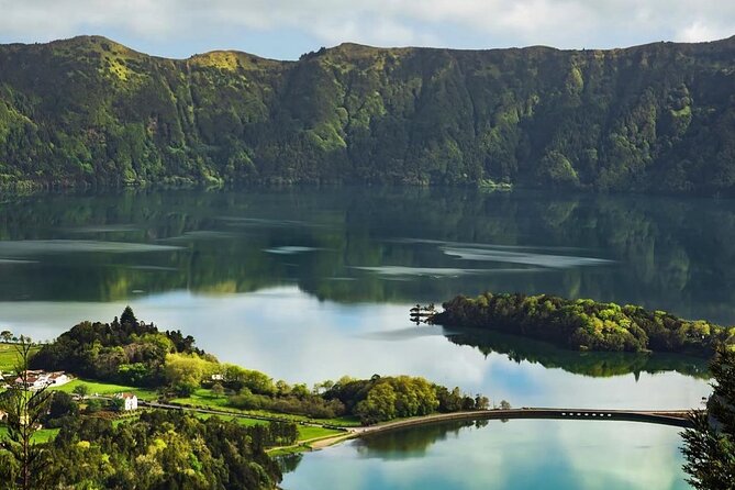 Full-Day Sete Cidades & Lagoa do Fogo Tour With Lunch (West Tour) - Why this West São Miguel combo makes sense