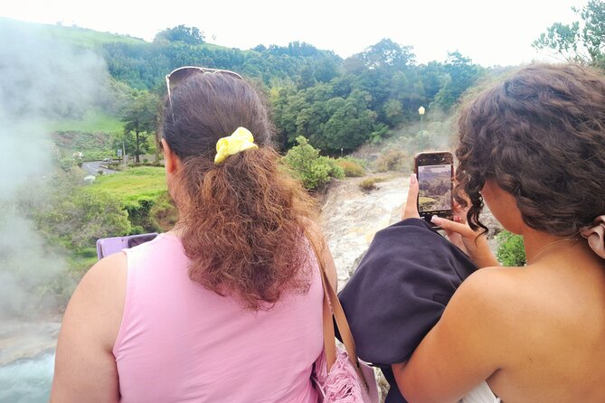 Furnas Volcano Experience: Lush Valleys & Steaming Earth - Stop 2: Gorreana tea plantations and the factory tour plus tasting