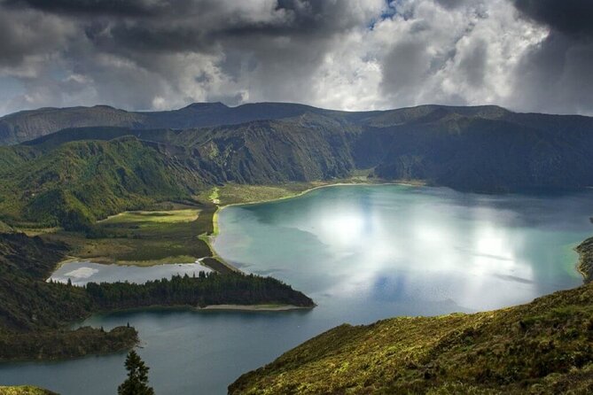 Guided tour of Sete Cidades & Lagoa do Fogo, lunch included - Why this west Sao Miguel route works in a single 8 to 9 hour day