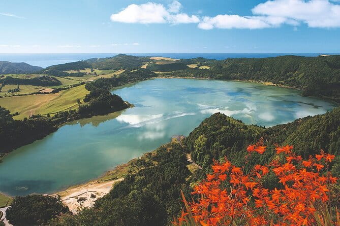 Guided Visit to the Crater and Volcano of Lagoa das Sete Cidades - Vista do Rei: The Postcard View, With Royal History Behind the Name