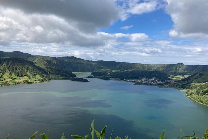 Half-Day 4x4 Tour to Lagoa das Sete Cidades - Village reset with a WC stop, plus a snack option