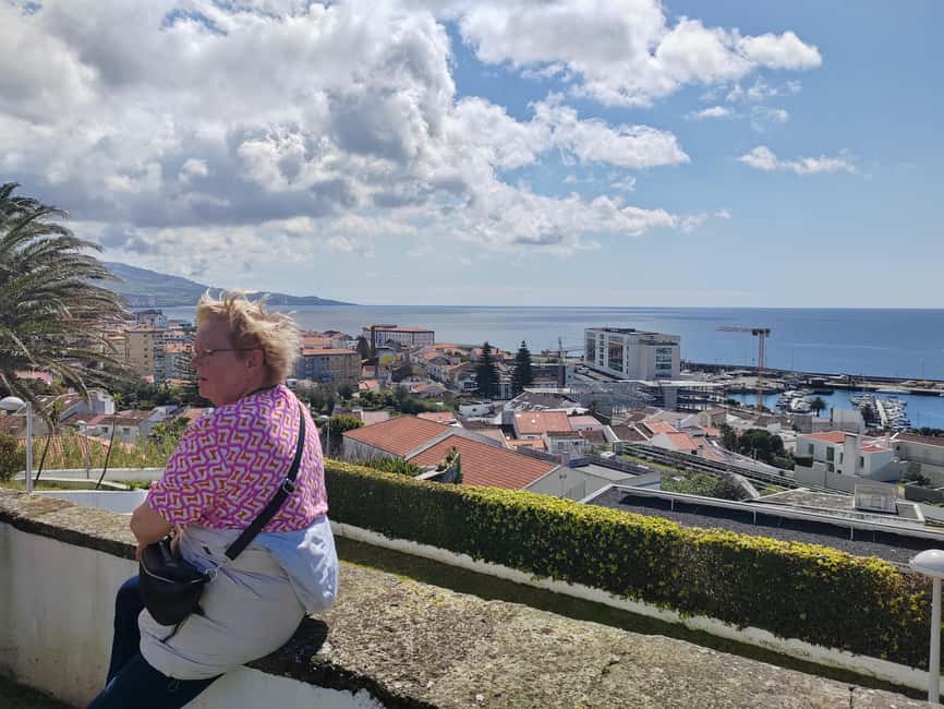 Half Day City Tour in Beautiful Ponta Delgada DE/EN/PT - Portas da Cidade: the city gateway that ties it all together