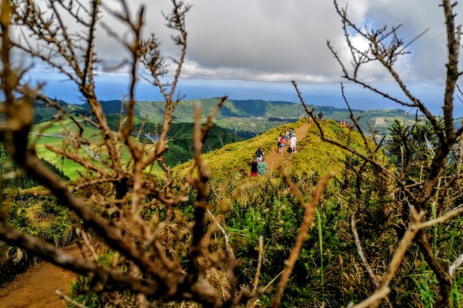 Half Day Guided Tour of Sete Cidades from Ponta Delgada - Vista do Rei: the legend behind the Seven Cities lakes