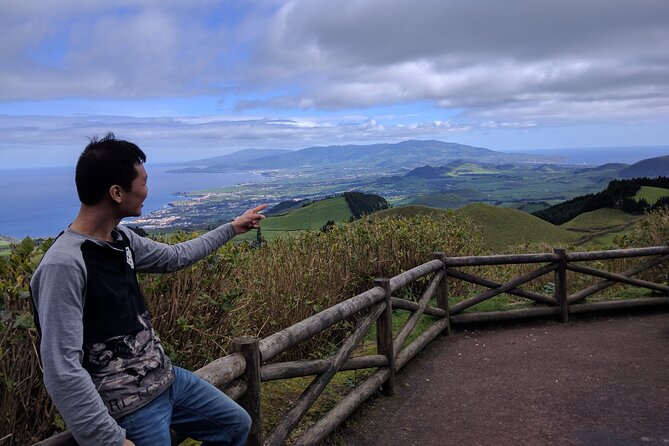 Half Day Guided Tour of Sete Cidades from Ponta Delgada - Pickup and van logistics inside Ponta Delgada